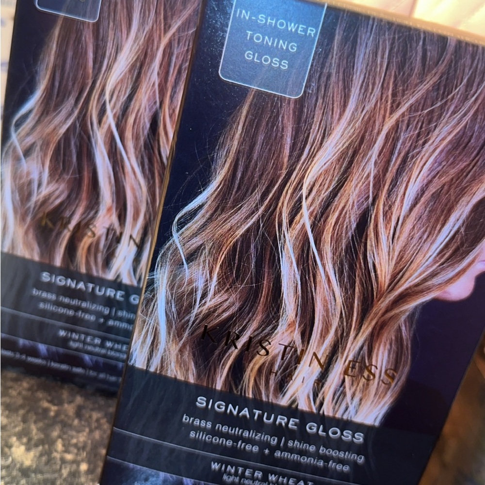 Signature Gloss - Winter Wheat